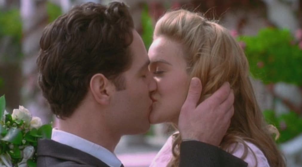 The Perfect Kiss ArticlesVally